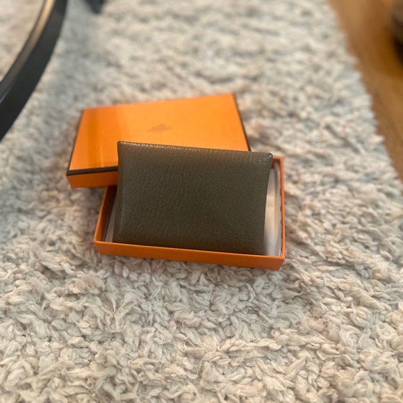 Hermès Taupe Calvi Duo Wallet - Picture 4 of 12